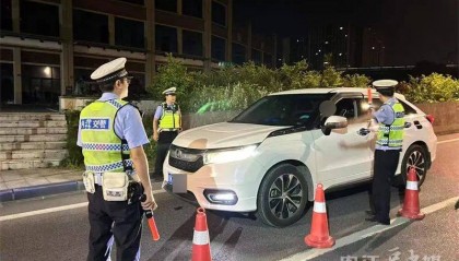 典型！内江交警集中曝光！