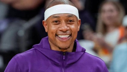 NBA新闻速递：小托马斯签约加盟，国王确定交易福克斯，湖人引援受阻