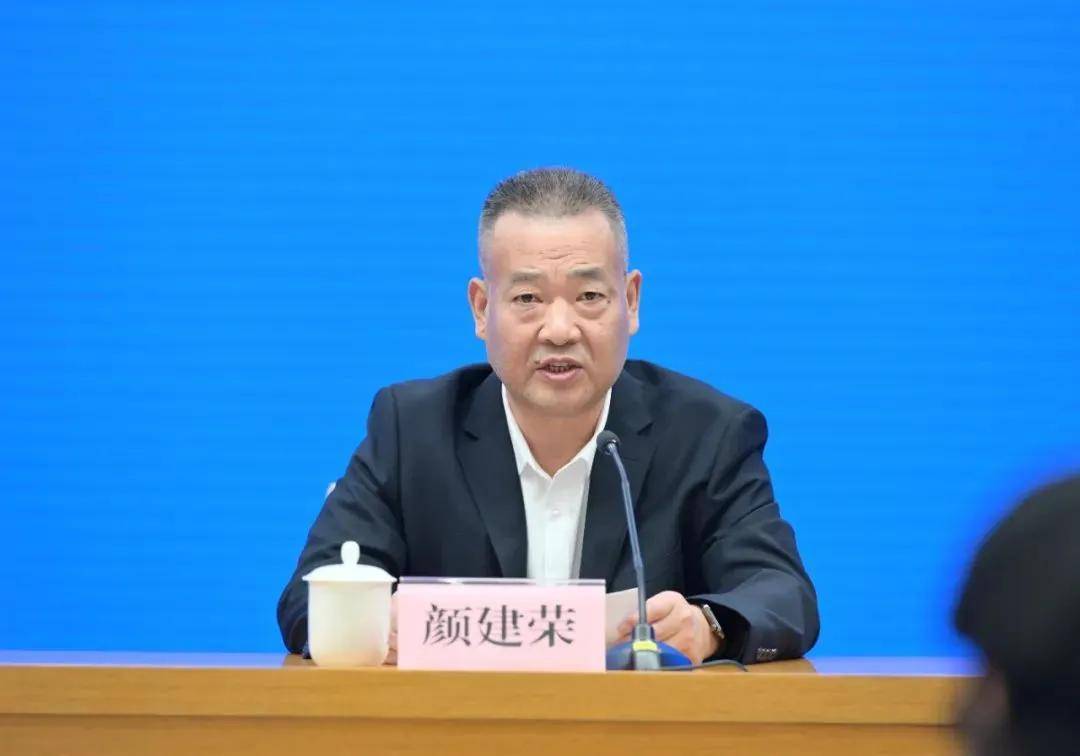 大丰体育文化运营！2024台州马拉松新闻发布会召开，奖牌、参赛服惊喜亮相！
