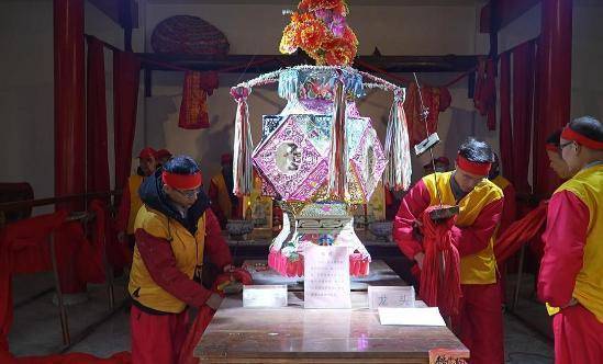 桐城：省级非遗“王圩灯会”举行迎灯仪式