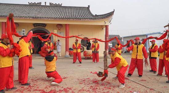 桐城：省级非遗“王圩灯会”举行迎灯仪式