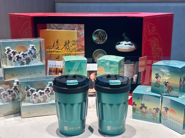 来大象客户端看河南春晚！刘昊然、岳云鹏等签名照礼包等你拿