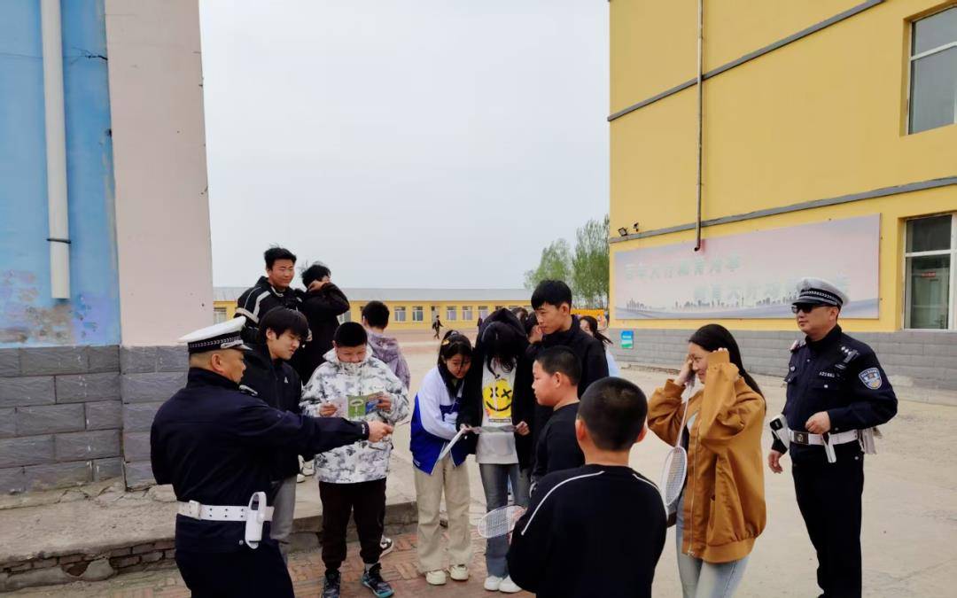 守护平安上学路，哈尔滨市公安局双城分局开展夏防行动