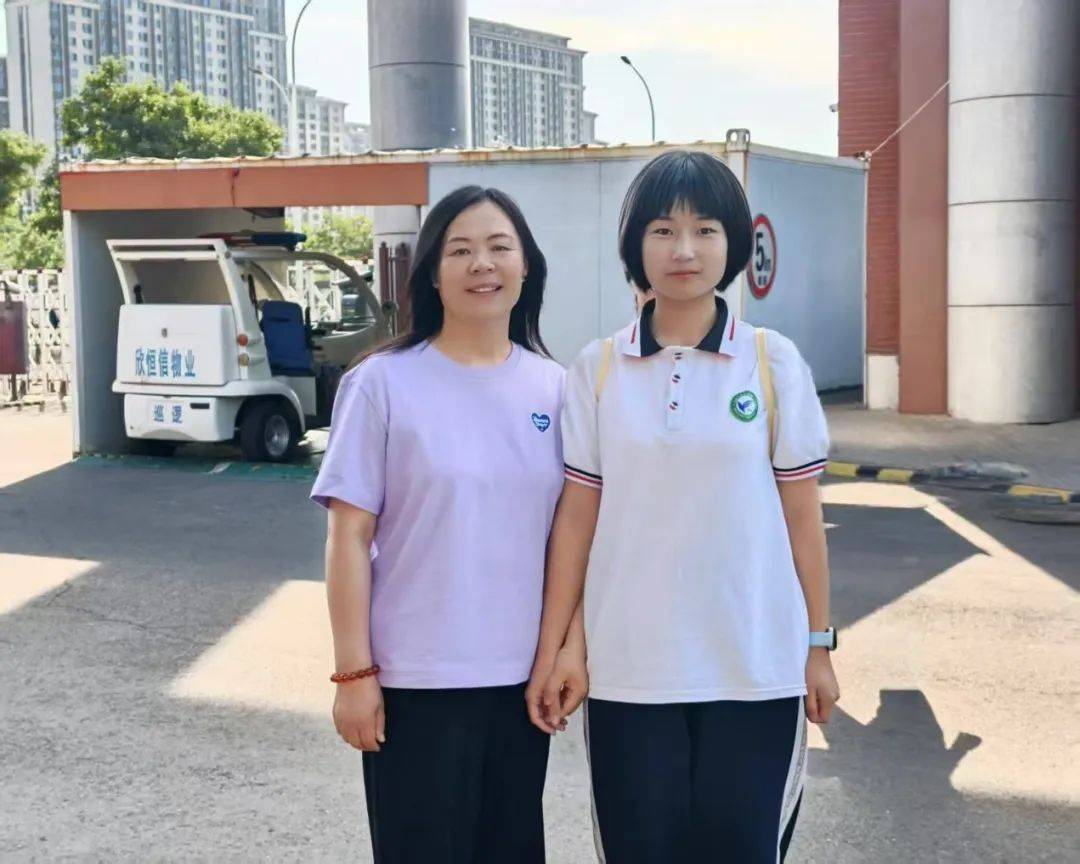 651分+双学籍！内蒙古唯一“蓝天玫瑰”梁哲琪的凌云志