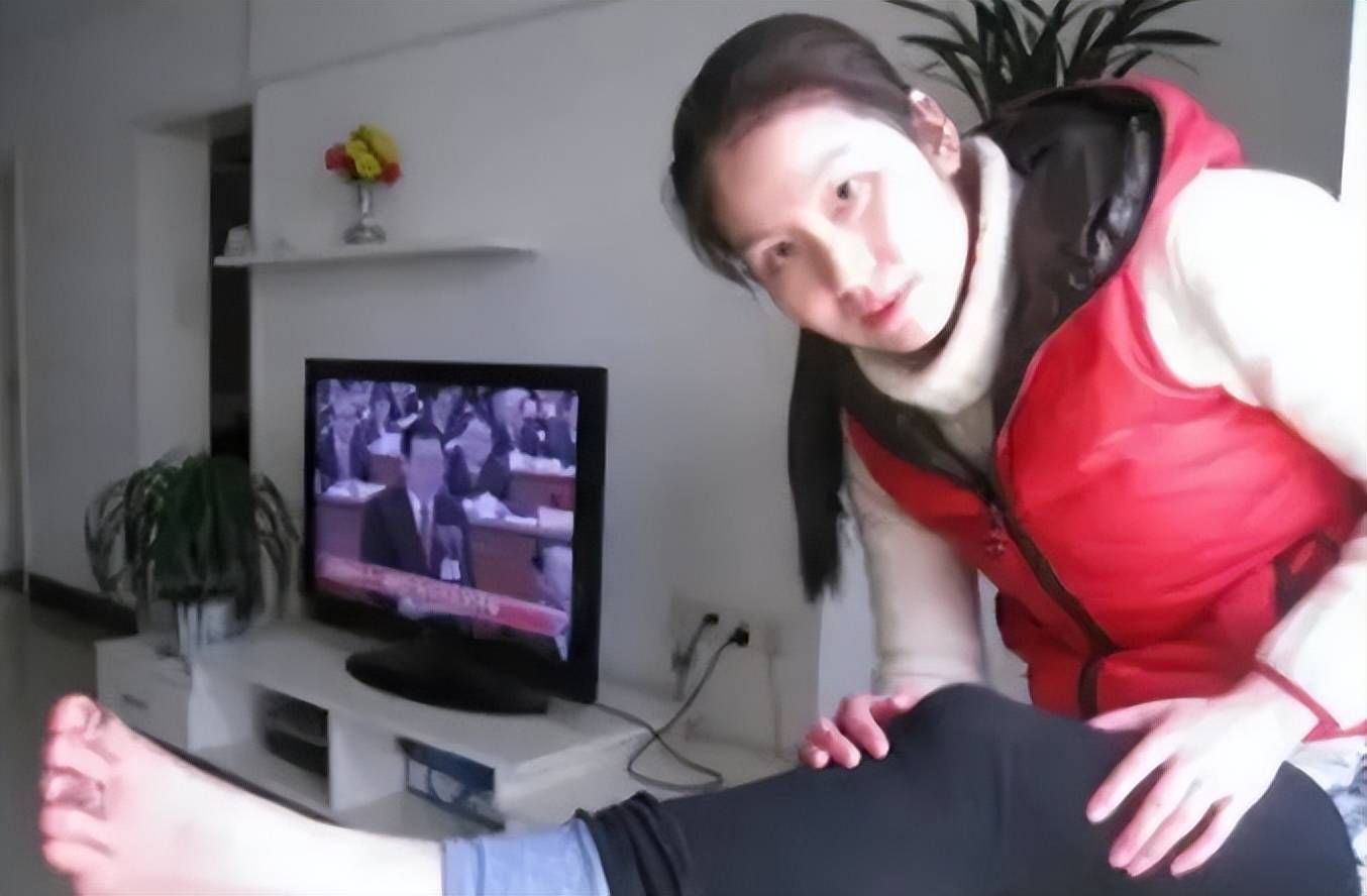 每天发一张恐怖自拍?天涯论坛最诡异事件之一,小婷562始末